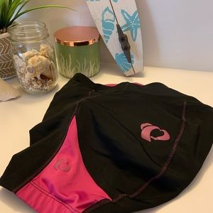 Pearl Izumi medium bike shorts